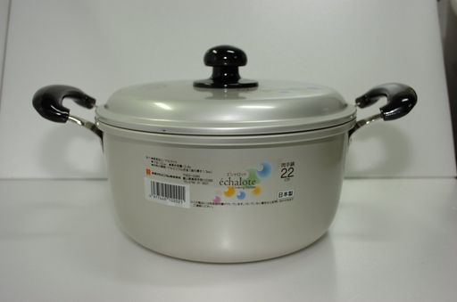 サイズ:幅23.3x奥行34.4x高さ10.8cm 重量:0.84kg 材質:本体/アルミニウム合金、ハンドル/フェノール樹脂 原産国:日本