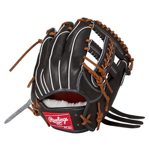 【シリーズ】Pro Preferred Wizard #02|守備力を高める魔導グラブ第2弾。打球に負けない背面構造で安定した捕球から正確な送球へ。 【ポジション】内野手用/右利き用(左手着用) 【カラー】ブラック【サイズ】11.5インチ(目安:約29.2cm) 【Wizard設計】投・捕・走のパフォーマンスを向上。リリース時に力を集中させ、力強い送球をサポート。グラブ袋付き。 【素材】表革/カナディアンキップレザー、裏革/Grip Chewy Leather(和牛)