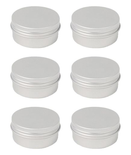 【商品詳細】本体:6個、材質:アルミニウム、容量:30ml、サイズ:52*22 mm 。 【優れた密封性で中身をしっかり保護】本体と蓋の密着性が高く、優れた密封性を発揮します。このため、クリームや軟膏の乾燥や変質を防ぎ、中身を新鮮な状態で保ちます。液漏れの心配が少ないので、バッグの中に入れても安心です。 【アルミ製の特長】軽量・遮光性・高級感,材質にアルミを採用しているため、非常に軽量で持ち運びに便利です。さらに、アルミは光を通さない遮光性に優れており、光によって劣化しやすい化粧品や薬品の保存に適しています。 【コンパクトで収納しやすいデザイン】円筒形のコンパクトなデザインは、引き出しや収納ボックスの中でも場所を取らず、積み重ねることもできます。シルバー色の統一されたデザインにより、収納している際にも美しく整って見え、インテリアの邪魔になりません。 【多用途な小分け・詰替え容器】このアルミ製のクリーム容器は、使い勝手の良い30mlサイズで6個セット。市販の大きな容器入りクリームや軟膏、化粧品を小分けするのに最適です。旅行や出張、ジム通いなど、必要な分だけ持ち運びでき、かさばりません。