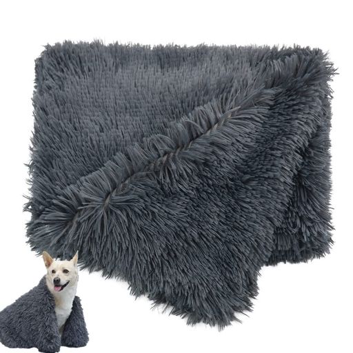 【ペット用ふわふわ毛布】:ふかふかの素材でお肌のタイプを問わずお使いいただけます。ピリングも収縮もありません。雲のようにふわふわの贅沢な生地。折りたたんで毛羽を絞っても自然な状態に戻すことができるので、一年中いつでも安心感と快適さをペットに与えることができます。 【高品質素材】:マイクロファイバーポリエステル100%の贅沢なフェイクファーブランケットで、柔らかく、長さ4cm、両サイドに毛むくじゃらの生地を使用し、非常に暖かく肌にやさしいです。しっかりとした2層のブランケットは、とても柔らかく、ふわふわで、ソファやソファに寄り添うのがとても簡単です。ペットに暖かさ、快適さ、そして一年中のんびりと昼寝のための保護を提供します。 【ソフトエレガントデザイン】:犬の毛布をソファやベッドに置くだけで、家具の尿やペットのよだれ、引っかき傷などを防ぐことができます。この犬の毛布はあなたの家を清潔で新鮮に保つための素晴らしい方法です。 【多目的】:クリスマスに送ることができます。