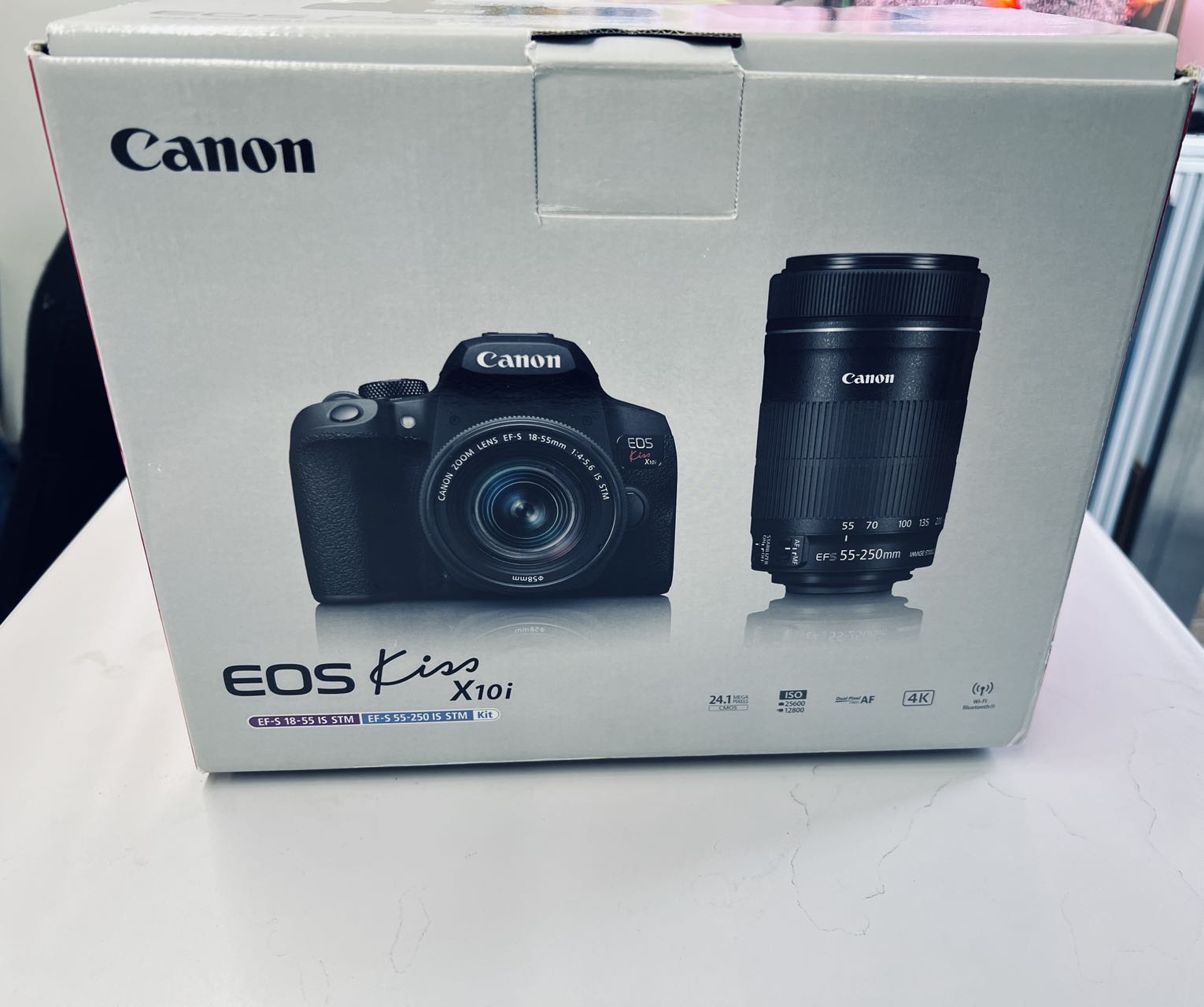 【店頭展示・訳アリ】キヤノン　CANON EOS Kiss X10i ダブルズームキット EOSKISSX10IWKIT [EF-S18-55mm F4-5.6 IS STM,望遠EF-S55-250mm F4-5.6 IS STM]付属品揃い【選べる5年延長保証（別料金）】