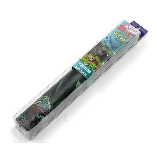 【注意事項】 ・メーカーの都合等により、パッケージ及び内容量、生産地、などが変更される場合がございます。ご了承ください。 ・当店では地球環境への配慮およびお手頃価格での商品の提供のため、簡易的な梱包とさせていただいております。 ・箱潰れなど、製品をご利用いただくのに問題がない場合の返品・交換対応はお受けできません ※期限のある商品について ・賞味期限や消費期限がある商品については、すべて期限まで2ヶ月以上のものを取り扱っております。個別のお問い合わせはご遠慮いただきますようお願い申し上げます。 ・期限が迫った商品は、別途アウトレット商品として販売させていただいております。 商品説明■　商品特徴●セロテープなどで貼るだけで立体に浮かび上がって見えてくるバックスクリーンです。 ●サイズが大きすぎてはみだす場合は、はさみ等で水槽ガラス面の大きさに切り合わせてください。 4972814596122■　サイズ幅580×高さ320mm■　メーカー寿工芸株式会社■　広告文責ライフジェネレーション株式会社 TEL:06-6809-2484