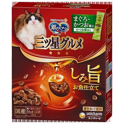 【注意事項】 ・メーカーの都合等により、パッケージ及び内容量、生産地、などが変更される場合がございます。ご了承ください。 ・当店では地球環境への配慮およびお手頃価格での商品の提供のため、簡易的な梱包とさせていただいております。 ・箱潰れなど、製品をご利用いただくのに問題がない場合の返品・交換対応はお受けできません ※期限のある商品について ・賞味期限や消費期限がある商品については、すべて期限まで2ヶ月以上のものを取り扱っております。個別のお問い合わせはご遠慮いただきますようお願い申し上げます。 ・期限が迫った商品は、別途アウトレット商品として販売させていただいております。 商品説明■　商品特徴お魚味の旨みがしみこんで、深い味わいと香りの良さを実現 ネコちゃんが喜ぶかつお節入り 4520699615980■　原材料穀類(小麦粉、コーングルテンミール)、肉類(ビーフミール、チキンエキス、チキンミール、ポークミール)、動物性油脂、魚介類(フィッシュエキス、かつお節、まぐろミール、かつおミール)、ビール酵母、酵母エキス、ミネラル類(カルシウム、塩素、コバルト、銅、鉄、ヨウ素、カリウム、マンガン、ナトリウム、リン、亜鉛)、調味料、ビタミン類(A、B1、B2、B6、B12、C、D、E、K、コリン、ナイアシン、パントテン酸、ビオチン、葉酸)、アミノ酸類(タウリン)、酸化防止剤(ミックストコフェロール、ハーブエキス)■　メーカーユニ・チャーム■　広告文責 ライフジェネレーション株式会社 TEL:06-6809-2484