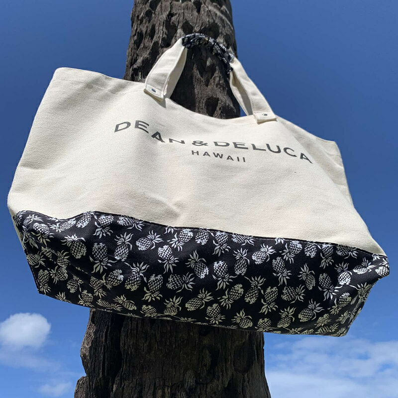 最新作！2021年8月買付！【ハワイ限定】ロイヤルハワイアン限定 パイナップル柄 リミテッドエディション トートバッグ ホワイトxブラック / Lサイズ【ハワイ直輸入】【正規品】【DEAN&DELUCA】【ディーンアンドデルーカ】