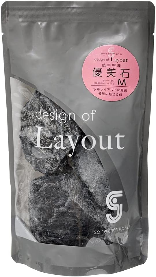 【注意事項】 ・メーカーの都合等により、パッケージ及び内容量、生産地、などが変更される場合がございます。ご了承ください。 ・当店では地球環境への配慮およびお手頃価格での商品の提供のため、簡易的な梱包とさせていただいております。 ・箱潰れなど、製品をご利用いただくのに問題がない場合の返品・交換対応はお受けできません ※期限のある商品について ・賞味期限や消費期限がある商品については、すべて期限まで2ヶ月以上のものを取り扱っております。個別のお問い合わせはご遠慮いただきますようお願い申し上げます。 ・期限が迫った商品は、別途アウトレット商品として販売させていただいております。 商品説明■　商品特徴優れた美しさを誇る品質にこだわった岐阜県産天然石です。 自然なレイアウトを演出するのにおすすめです。 水中では黒色に見えるため、水草を際立たせてくれます。 4948465210915■　商品サイズW150×H200×D70■　メーカー株式会社ソネケミファ■　広告文責ライフジェネレーション株式会社 TEL:06-6809-2484