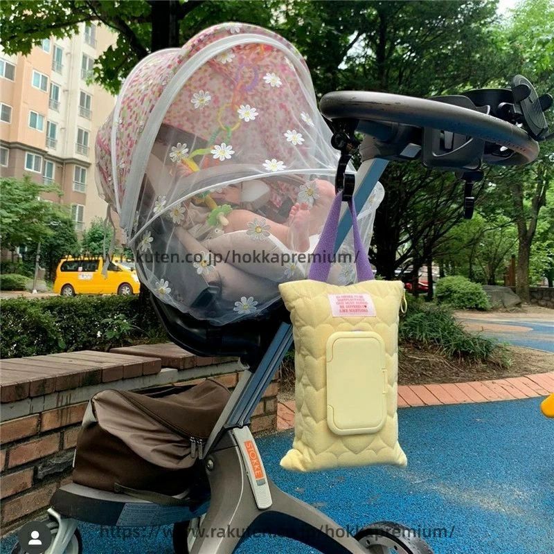 lifeactiveの詰め替え簡単 片手で開ける ベビーカー 乾燥防止 旅行 おしりふきポーチ おでかけ 出産祝い おしゃれ 車用 ベビー用品 持ち運び便利 ウェットティッシュケース｜アングル3