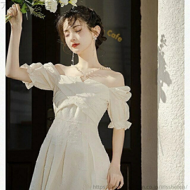 A라인 어른 귀여운 레트로 엄마 패션 목걸이 첨부 반소매 20대 드레스 롱 원피스 예쁜 30대 심플 원피스 트렌드 신작 외출 엄마 코디 40대 캔디 슬리브 데이트 한국계 로맨틱 인기 오르찬