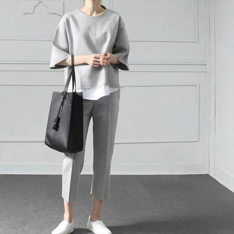 レイヤード 旅行 サイズ豊富 クロップド 職場 2XL レディース ラウンドネック XL 上下セット 春 夏 個性的 3L 外出 ゆったり 学校 スニーカーコーデ M L 半袖 サマーニット パンツ 五分袖 トップス 無地 裾短め ふっくら グレー LL