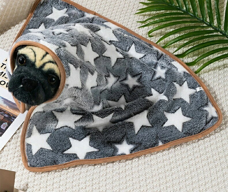lifeactiveの犬用 暖かい スター 冬 肉球 起毛 ペット用品 青 寝具 水玉 猫用 ネイビー お昼寝 防寒 白 かわいい ペット用ブランケット ふんわり 白くま ペット用毛布 牛柄 秋 ピンク あったか カラフル 敷物 キュート おしゃれ 星 マット ペットグッズ 灰 ホネ 毛布 茶 ドット｜アングル3