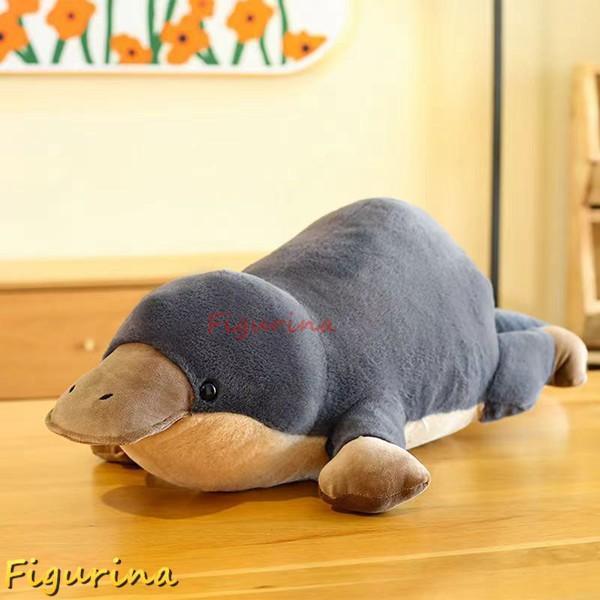 Rakuten - かものはし 黒 縫いぐるみ 動物おもちゃ 本物そっくり もちもち ふわふわ 萌え萌え 添い寝枕 リアル シミュレーション 店飾り インテリア 癒される カモノハシ 多機能 かわいい ぬいぐるみ 90cm 抱き枕