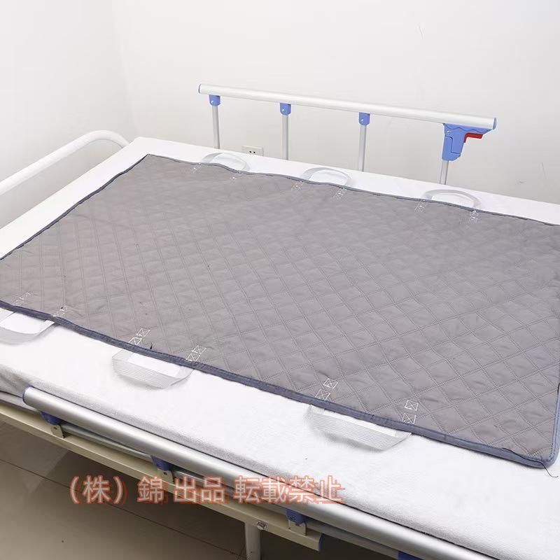 【多機能な移動サポート】人間工学に基づいた移乗シートを使って、患者の移動、運ぶ、寝返りなどが操作可能です。身体上の理由によって移動に際し制約がある方等に対し、「移乗」や「起き上がり」、「寝返り」のサポートするのに、非常に役立つ商品です。【安定頑丈な介助シート】布地は防水・滑り止めで、縫い合わせがしっかりしていて、安全で丈夫です。しっかりとした取っ手とナイロン素材の安全ベルトは、体重をよく支えることができます。要介護者に負担が減って、快適さもを感じさせます。【持ち運び便利で耐久性抜群】折りたたんで収納して持ち運びができる乗換シートです。 洗濯を繰り返しても変形せず、色落ちせず、丈夫です。【洗える介護移動用シート】防水コーティングがあるので、滑らかいや防水な上に、生地が柔らかくて、通気性が高くて、被介護者をリラックスさせます。100%洗濯機で洗うことができます。洗い終わったら、自然乾燥で、繰り返し使えます。【適用対象】高齢者、肥満患者、肢体不自由者、障害者、リハビリをしている人。寝たきり・車いす・車シートなど、様々な場面での使用に適しています。【多機能な移動サポート】人間工学に基づいた移乗シートを使って、患者の移動、運ぶ、寝返りなどが操作可能です。身体上の理由によって移動に際し制約がある方等に対し、「移乗」や「起き上がり」、「寝返り」のサポートするのに、非常に役立つ商品です。 【安定頑丈な介助シート】布地は防水・滑り止めで、縫い合わせがしっかりしていて、安全で丈夫です。しっかりとした取っ手とナイロン素材の安全ベルトは、体重をよく支えることができます。要介護者に負担が減って、快適さもを感じさせます。 【持ち運び便利で耐久性抜群】折りたたんで収納して持ち運びができる乗換シートです。 洗濯を繰り返しても変形せず、色落ちせず、丈夫です。 【洗える介護移動用シート】防水コーティングがあるので、滑らかいや防水な上に、生地が柔らかくて、通気性が高くて、被介護者をリラックスさせます。100%洗濯機で洗うことができます。洗い終わったら、自然乾燥で、繰り返し使えます。 【適用対象】高齢者、肥満患者、肢体不自由者、障害者、リハビリをしている人。寝たきり・車いす・車シートなど、様々な場面での使用に適しています。