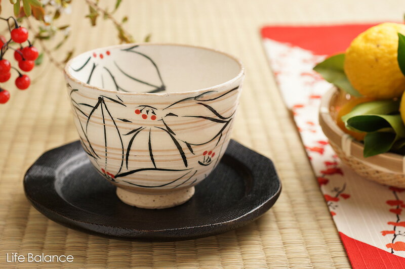 瑞幸窯　粉引刷毛花絵　煎茶　（茶托付属なし）