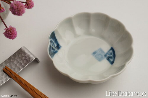 Rakuten - 有田焼　染付重ね唐草　菊割豆鉢