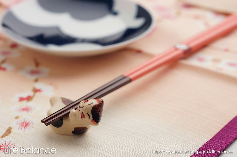 Life Balance (ライフバランス)の波佐見焼　菊祥窯　箸置きねこ箸置き　ミケ｜アングル3