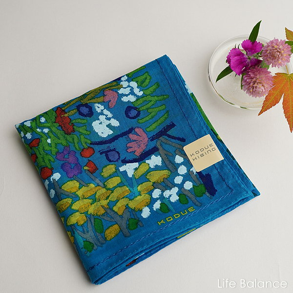 KODUE HIBINO （ひびのこづえ）　ハンカチ　kadan　Bブルー　79002327