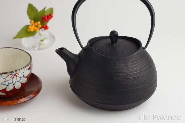 南部鉄器　 鉄瓶　直火用 南部鉄瓶　壱鋳堂　刷毛目　1L　黒仕上げ　【IH200V対応】　【母の日ギフト】【ラッピング無料】【メッセージ..