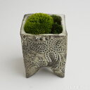 草土 SOHDO フェイクモス 信楽焼 花紋ミニ植木鉢 S 白 SDK-181 (毛糸ボンボン付)【ラッピング無料】