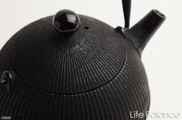 南部鉄器 鉄瓶 【日本製】 直火用 南部鉄瓶 南部宝星堂 及春鋳造所 手まり 0.8L 【母の日ギフト】【ラッピング無料】【メッセージカード】