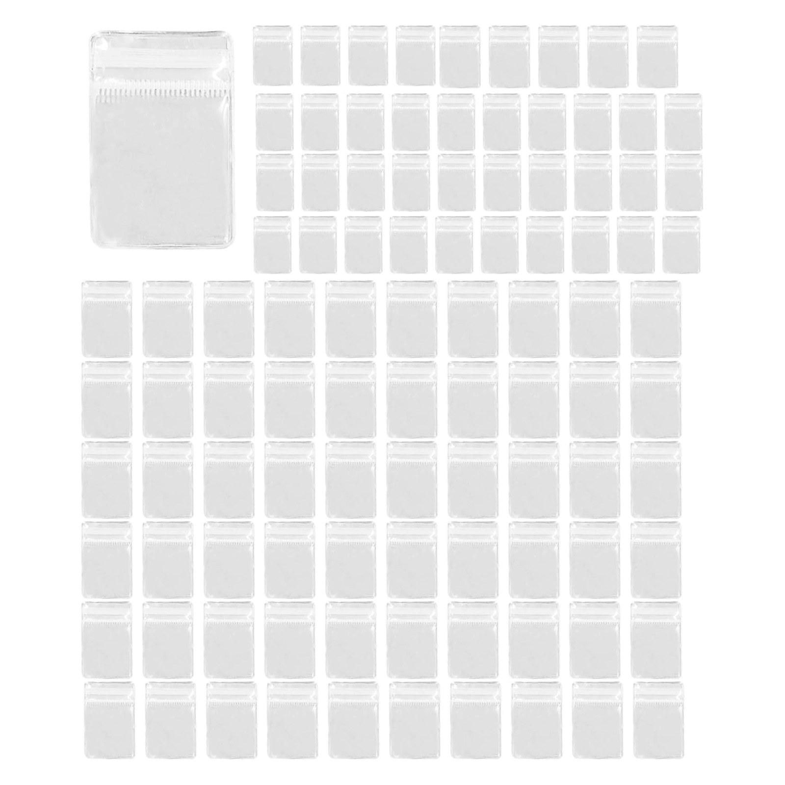 商品詳細カラー透明素材PVCサイズ約5×7cm/枚梱包内容包装袋×100用途イヤリング、ネックレス、指輪、スタッドピアスなどの小物の収納に最適です。この商品について🍀【素材】：PVCを使用し、丈夫で再利用可能です。🍀【サイズ】: 包装袋は小さくて持ち運びしやすいように設計されており、さまざまな小さなジュエリーを保管するのに適しています。🍀【透明設計】：収納したジュエリーの样子を外部から一目了然で確認できます。🍀【密封構造】：ダストや湿気を遮断し、ジュエリーを保護します。🍀【角丸設計】：表面が滑らかで、手を傷つけることを防ぎます。🍀【使用シーン】：自宅の化粧台や収納ケースにおいて、ピアス、ネックレス、指輪、ブレスレット、文玩手串等の小物ジュエリーを整理収納する際に使用できます。ご注意1、手工測定にはわずかな誤差がありますので、ご理解ください。2、撮影時の光線、照明、およびディスプレイの解像度や設定によって、多少の色の違いが生じる可能性があります。実物を参考にしてください。