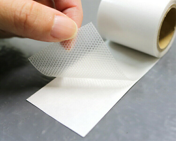 滑り止めテープ 貼って使えるズレ防止テープ UST-20 クリアー 8m巻 明和グラビア ｜ ズレ防止 ラグ マット タイルカーペット貼るだけ ベタつかない 超薄型 固定用テープ ずれない カットOK 床暖房対応 日本製