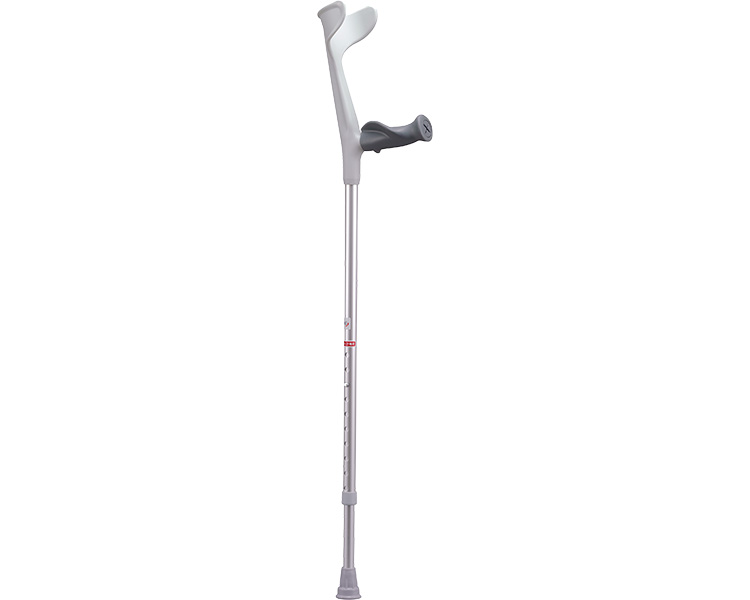 ●サイズ／長さ96〜118.5cm（10段階）、床〜グリップ：長さ70〜92.5cm （10段階）、グリップ〜トップ：長さ25.5cm、腕部直径：φ9.5cm、パイプ径：φ2.25cm、脚部径：φ1.9cm●重さ／510g●材質／アルミニウム、プラスチック（PP）、ソフトTPE●最大使用者体重／140kg●グリップ／角度調節可・前腕と手掌面で支える設計と調節式のグリップで、手にかかる負担を軽減。【酒井医療】