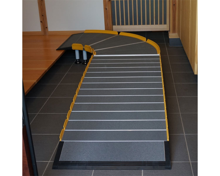 シコク 車椅子 段差解消 L 1500 （全幅130×全長260cm） 643-115 ｜車いす 車イス 段さ解消 玄関用 階段..