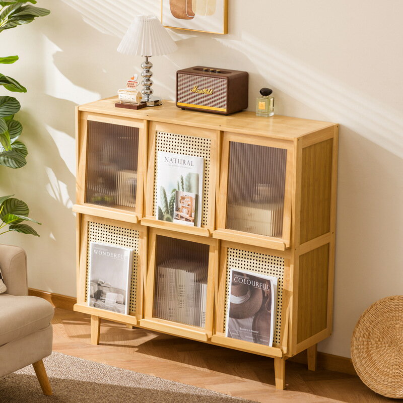 中古雑誌棚新聞収納棚子ども用の本棚壁際のパンフレット展示棚です