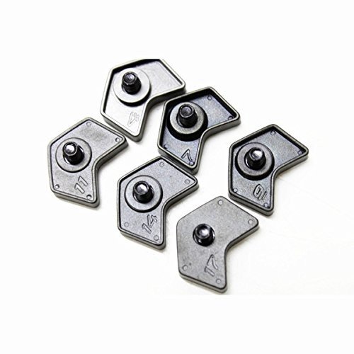 タイトリスト913シリーズ用スイングウェイト 一般的にウエイトだけを交換する場合、ヘッド重量が2グラム増すと、スイングウエイトは約1ポイント増します。 ヘッド重量が2グラム減るとスイングウエイトは約1ポイント減ります。ヘッド重量を増やせばヘッドのフィーリング が増し、逆にヘッド重量を減らせば、ヘッドのフィーリングが減ります。 適合モデル： 913D2 913D3 913F 913Fd 913H この商品は純正品ではありません（社外カスタムパーツです） 互換ウェイトの場合、ネジ締めした場合、純正品のようにガチっという音がしない場合があります。強く締めすぎると破損の恐れがありますのでレンチの締め具合で調整お願い申し上げます。 交換の際は、専門工房への依頼をお薦めします。タイトリスト913シリーズ用スイングウェイト 一般的にウエイトだけを交換する場合、ヘッド重量が2グラム増すと、スイングウエイトは約1ポイント増します。 ヘッド重量が2グラム減るとスイングウエイトは約1ポイント減ります。ヘッド重量を増やせばヘッドのフィーリング が増し、逆にヘッド重量を減らせば、ヘッドのフィーリングが減ります。 適合モデル： 913D2 913D3 913F 913Fd 913H この商品は純正品ではありません（社外カスタムパーツです）