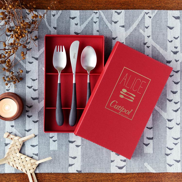 【正規取扱店】 クチポール アリス 箱入り 純正リボン掛け ブラック / シルバー ナイフ フォーク スプーン ALICE 子供用 Cutipol カトラリー ギフト セット 出産祝い