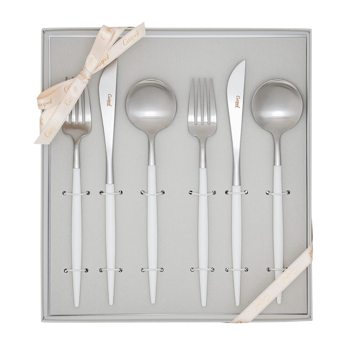 《ティースプーン プレゼント》 正規品 クチポール GOA ディナー 6本 ギフトセット ホワイト / シルバー 化粧箱入り 純正リボン掛け ディナー ナイフ フォーク スプーン 各2本 Cutipol ゴア カトラリー 結婚祝い