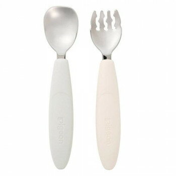 別倉庫からの発送の為、お客様都合の返品は出荷前、出荷後に変わらずキャンセル費用、往復送料が発生いたします。 北海道、沖縄、その他特殊地域については送料加算になります。詳しくは送料ページをご確認ください。「お客様都合でのキャンセルの場合、キャンセル料などの手数料が発生いたしますので予めご了承ください。」「メーカーより取り寄せ商品のため、在庫状況によっては欠品・廃盤の可能性があります。あらかじめご了承ください。」1才6ヵ月頃から。※火のそばに置かないでください。破損や変形の原因となります。※安全のため、お子様の手の届かない所で保管してください。　サイズ85×12×180mm個装サイズ：17.7×8.4×1.1cm重量53g個装重量：50g素材・材質スプーン・フォーク(先端部):ステンレススプーン・フォーク(グリップ ):ポリプロピレンケース　:ポリプロピレン仕様(消毒・洗浄方法)スプーン・フォーク電子レンジ消毒:×　食器洗い乾燥機:〇　煮沸消毒:〇　薬液消毒:×ケース電子レンジ消毒:×　食器洗い乾燥機:×　煮沸消毒:×　薬液消毒:〇耐熱温度:140度(スプーン・フォーク)、100度(ケース)　生産国中国・広告文責（株式会社T3コーポレーション・072-963-7660）fk094igrjs