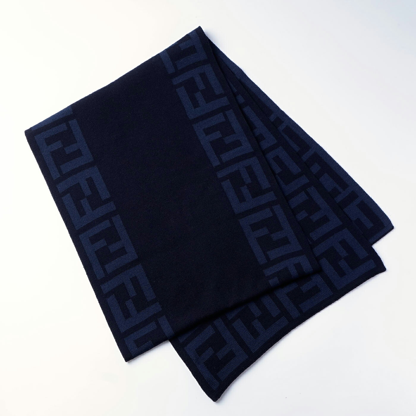 【2000円OFFクーポン】【極美品】フェンディ FENDI マフラー ウール100％ ズッカ柄 ウール スカーフ ネ..