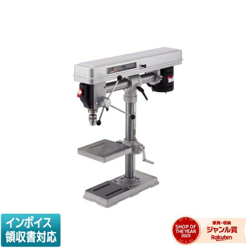 SDP-600RDラジアルボール盤600W穴あけ作業・大型工作の多い木工作業に便利です鉄工・木工での穴あけ作業・大型工作の多い木工作業強力600Wモーター採用で、鉄工13mm、木工30mmも簡単に穴あけできます大型(フトコロ寸法90~425mm、全長810mm)ですから、大きな材料の穴あけ加工、長尺のキリを使う穴あけ作業に最適ですワークテーブルの上下移動は片手ハンドル操作でできます深さストッパーゲージ付きで複数の同じ深さの穴あけも簡単にできますベルト掛替式速度5段階調整機能付きで最適な回転速度に調整できます●電源：単相交流100V(50/60Hz共用)・電流：6.5A・消費電力：600W●回転数：(50Hz)570/890/1290/1910/2670min-1・(60Hz)690/1050/1550/2300/3200min-1●穴あけ能力：鉄工13mm・木工30mm●キリの最大送り幅：75mm・フトコロ寸法：90~425mm●チャックテーブル間：300mm・チャックベース間：415mm●テーブル作業面：231×217mm・テーブル上下移動距離：365mm・ベース作業面：195×185mm●組み立て時サイズ：全高約810mm●ドリルチャック：1.5~13mm・深さストッパーゲージ付材質●セット内容：チャックハンドル・六角棒レンチ3・4mmご使用前に取扱説明書を必ずお読みください作業時は保護メガネを使用してくださいまた、粉塵の多い作業では防塵マスクを着用してください●商品サイズ（mm）265×810×870●重量（g）43500