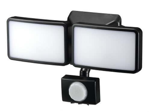 【特長】 ●リモコンで遠くからの操作が可能です。 ●ACコンセント式で電力切れの心配がありません。(配線工事不要) ●赤外線センサーで、人の動きを感知して自動で点灯・消灯します。 ●防雨構造IP44なので雨に濡れる屋外でも使用が可能です。 ●LED球だから、一般電球に比べて消費電力も少なく、長寿命で経済的です。 ●ライトの角度やセンサーの向きが自由に変えられます。 ●取り付け方法は、工具なしで挟むだけのクランプ式と直接取り付けのネジ式です。 【仕様】 ●設置場所:屋内・屋外用 ●ACコンセント式 ●防水機能:防雨タイプ(IP44) ●光源:6W白色LED×2灯 ●全光束(lm):1100 ●調光:無段階調光 ●点灯保持時間:約5秒〜12分(防犯モードの場合) ●センサー: ・感知方式:赤外線センサー ・感知範囲:約3〜8m×水平110°・上下30° ●リモコン感知距離(m):昼 4、夜 8(最大) ●電源: ・本体(V):AC100 ・リモコン:リチウムコイン電池(CR2025)×1(テスト用付属) ●動作環境温度(℃):5〜35 ●材質:ABS ●クランプ取付サイズ(mm): ・厚み:最小約15〜最大約100 ・パイプ径:最小約30〜最大約85 ●本体寸法(mm):約W265×D101×H158(クランプ除く) ●本体質量(g):約564 ●付属品: ・リモコン(テスト用電池付属)×1、クランプ×1、クランプ台×1 ・クランプ台用ネジ×4、壁取付用ネジ×4、ネジカバー×4