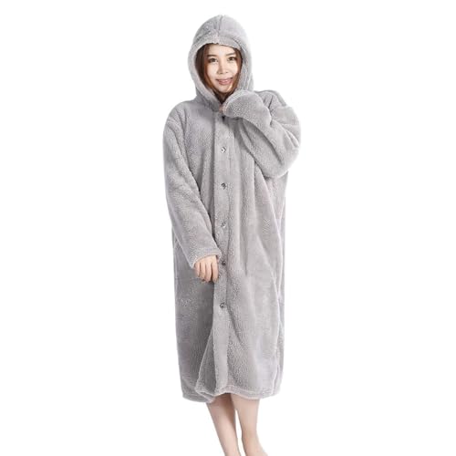Body Blouseグレー/L（着丈120cm）/JJ02・Color:グレーSize:L（着丈120cm）・【本体サイズ】:肩幅:(約)50cm、身幅:(約)61cm、袖丈:(約)55cm、着丈:120cm・【材質】 ポリエステル100% 【重量】約0.6kg・【生産地】 中国 【備考】 ※静電気防止処理加工・【仕様】:ポケット2ヶ所、前ボタン5個、フード付き、ボタン6個・【特徴】羊の毛のようなボアフリース を使用。空気を含んでふわふわと柔らかい　最高の肌触りが体を包み込みます。