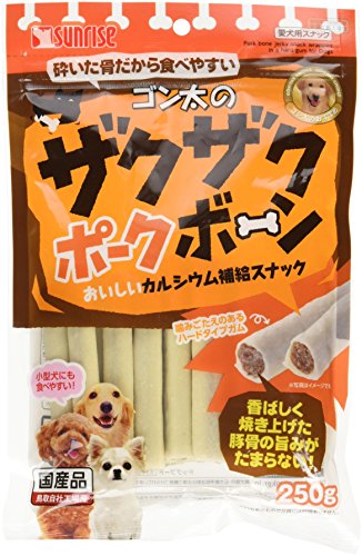 ポークポーク/単品/-・Style:ポーク・パッケージ個数:1・本体サイズ (幅X奥行X高さ) :17×5×26cm・本体重量:266g・原産国:日本・栄養成分:たん白質 12.5%以上、脂質 2.0%以上、粗繊維 2.0%以下、灰分 13.0%以下、水分 20.0%以下・本体サイズ (幅X奥行X高さ) :17×5×26cm商品紹介 香ばしく焼き上げた豚骨の旨みがたまらない、ザクザク食感の骨風スナック。 原材料・成分 穀類、でん粉類、肉類(豚骨等)、魚介類、乳類、リン酸化オリゴ糖カルシウム、ミネラル類(リン酸カルシウム、炭酸カルシウム)、増粘安定(グリセリン)、品質保持(プロピレングリコール)、保存料(ソルビン酸カリウム)、酸化防止(エリソルビン酸ナトリウム、ミックストコフェロール、ローズマリー抽出物) 使用方法 成犬体重1kg~5kgの1日の給与量の目安1/2~1本 成犬体重5kg~10kgの1日の給与量の目安1~2本 成犬体重10kg~20kgの1日の給与量の目安2~4本 成犬体重20kg~40kgの1日の給与量の目安4~7本