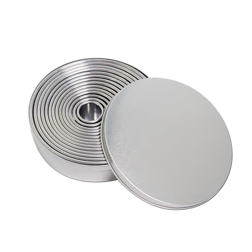 无/-/YZQN793・1. 【高品質ステンレス製】: サビにくく、耐久性に優れたステンレス素材を使用。衛生的で、繰り返し洗浄しても長くお使いいただけます。・2. 【11個の様々なサイズ】: 大小さまざまなサイズ（直径2. 3cm?7.8cm）がセットになっており、クッキー、パンケーキ、タルト、飾り抜きなど、幅広い用途に対応します。・3. 【使いやすいデザイン】: 軽量で扱いやすく、鋭利すぎない安全なエッジ加工。生地が型から外しやすく、初心者からプロまでストレスなくお使いいただけます。・4. 【収納ケース付きで整理整頓】: 専用の収納ケース付きなので、使用後はすっきり収納。キッチンや引き出しの中が散らからず、管理が簡単です。・5. 【手作りベーキングを簡単に】: 均一な形の焼き菓子が簡単に作れるため、ホームベーキングの効率と楽しさが格段にアップ。お子様とのクッキングにも最適です。1. 【高品質ステンレス製】: サビにくく、耐久性に優れたステンレス素材を使用。衛生的で、繰り返し洗浄しても長くお使いいただけます。 2. 【11個の様々なサイズ】: 大小さまざまなサイズ（直径2. 3cm?7.8cm）がセットになっており、クッキー、パンケーキ、タルト、飾り抜きなど、幅広い用途に対応します。 3. 【使いやすいデザイン】: 軽量で扱いやすく、鋭利すぎない安全なエッジ加工。生地が型から外しやすく、初心者からプロまでストレスなくお使いいただけます。 4. 【収納ケース付きで整理整頓】: 専用の収納ケース付きなので、使用後はすっきり収納。キッチンや引き出しの中が散らからず、管理が簡単です。 5. 【手作りベーキングを簡単に】: 均一な形の焼き菓子が簡単に作れるため、ホームベーキングの効率と楽しさが格段にアップ。お子様とのクッキングにも最適です。