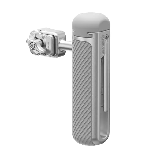 PA045 シルバー/グレーSilver Gray/-/PA045・Style:PA045 シルバー/グレー・パッケージ個数:1・【NEEWER スマホケージ用】スマホサイドハンドルは、PA073/PA074 16 Pro/16 Pro Max、PA082 S25 Ultra、その他クイックリリースマウントスロット付きNEEWERスマホケージスタビライザー用に設計されています。・【クイッククランプオンアタッチメント】クイックリリースクランプはスマホケージに素早く取り付け、ロックノブでしっかりと固定します。ビデオ録画、映画制作、Vlog、生放送、モバイル撮影、その他のクリエイティブな撮影に最適です。・【回転&垂直バランス調整】360°回転可能なスマホハンドルグリップは、ローアングル撮影用トップハンドルとしても使用できます。55mm垂直調整により、最適なバランス調整が可能です。・【落下防止コールドシューマウント】コールドシューは、格納式落下防止ピンを備え、撮影アクセサリーの落下を防止します。マイク、CM31ワイヤレスラベリアマイク、PL81 LEDビデオライトに対