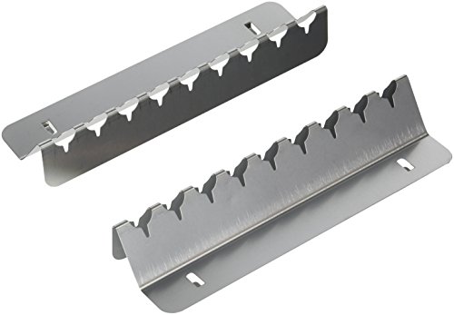 Silver/幅5.6×奥行21.7×高さ4cm/-・パッケージ個数:1・本体サイズ:幅5.6×奥行21.7×高さ4cm・本体重量:0.1kg・材質:スチール●BBQアミにセットして簡単にやきとり調理が楽しめる。 ●串台がセパレート型だから串サイズに合わせて自在に調整可能。 ●居酒屋のやきとり調理がBBQで簡単に楽しめる。 ●市販のBBQ串も串台にのせて遠火でしっかり調理出来る。