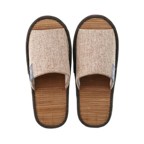 スリッパ ルームシューズ ルームスリッパ 室内履き(竹)ベージュ/31.0 cm/CXS-31753・Size:31.0 cmColor:(竹)ベージュ・適用サイズ：約〜25.0cm・約〜28.0cm・約〜31.0cm（※適用サイズはあくまで目安のサイズ感となっております。ぴったりサイズでのご提供は致しかねます。ご了承いただきますようお願い申し上げます。）・【さらっと快適な竹インソール】ひんやりとした肌ざわりのデコボコ感がクセになる竹素材のインソールです。見た目も涼しげで夏らしさがポイントです。※中敷きは天然素材の特性上、ささくれ、割れが生じる場合がございます。ささくれは随時取り除き、ケガには十分ください。また竹が割れた場合は直ちにご使用をお止めください。・【前開き仕様＆外縫いタイプ】前開きタイプで通気性がよく、ムレにくい仕様です。外縫いタイプは足先部分が広く余裕があるので履き心地もゆったりしています。・【スエード調生地の底裏】底は滑りにくく、パタパタ音を軽減してくれる静音効果のスエード調仕様です。・【心地いい肌触りの甲裏】甲裏は足あたりのいいファブリック
