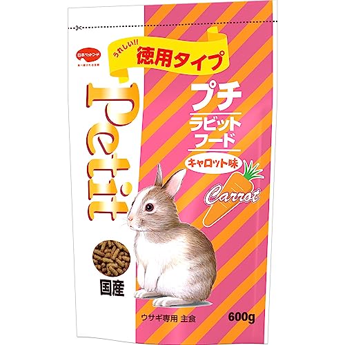 600g×2袋セット/-/600g×2袋セット・本体サイズ (幅X奥行X高さ) :200X200X305mm・本体重量:1244g・原産国:日本・原材料:大豆皮、小麦ふすま、小麦粉、トウモロコシ、雑穀糠、脱脂大豆、ビートパルプ(食物繊維源)、コーンジャムミール、酵母菌培養物、ハチミツ、ニンジン、オリゴ糖、ミネラル類(カルシウム、リン、ナトリウム、クロライド、鉄、銅、マンガン、亜鉛、ヨウ素、コバルト)、アミノ酸類(メチオニン、リジン)、ユッカ抽出物、黄色5号、ビタミン類(A、B1、B2、B6、B12、D、E、ナイアシン、パントテン酸、ビオチン)、枯草菌、乳酸菌商品紹介 ●デリケートなウサギのために設計し、大好きな原料を使用した主食です。●嗜好性はもちろん、ウサギにとって必要な栄養素をバランス良く配合し、元気なカラダに貢献します。●ウサギの大好きなキャロット味です。 使用方法 【与え方】●体重の4〜5％の量を目安に1日に1〜2回に分けて与えてください。(牧草を与える場合は本商品の量を調整してください。)●いつでも新鮮な水が飲めるようにしてください。●この袋のフードがなくなる前に、同商品をお求めいただき、2〜3日間は混ぜて与えることをおすすめします。