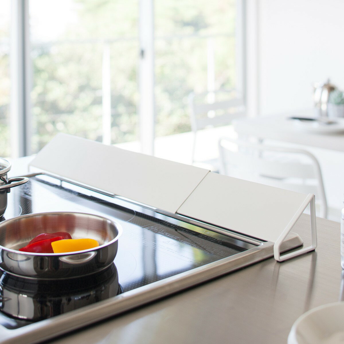 【ヒルナンデスで放映】コンロカバー 伸縮 コンロ 排気口カバー 60cm 75cm スライド プレート 白 山崎実業 排気口カバー 60cm 75cm プレート...