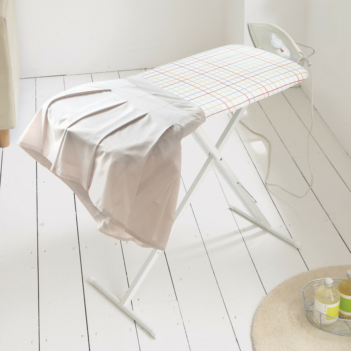 アイロン台 スタンド式 立ったまま 人型 人体型 ワイシャツ 高さ調節 折りたたみ 山崎実業 高さ 調節 スリム コンパクト スタンド式人体型アイロン台プレミア...