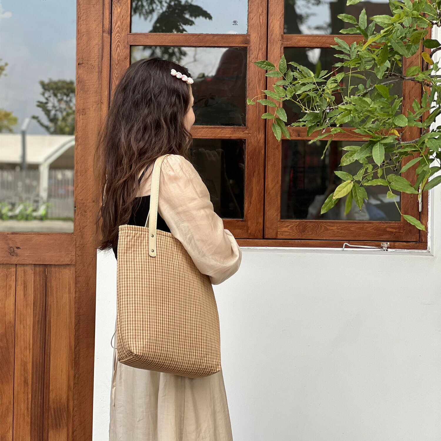 樂天商城 - 【10%OFFクーポン配布中！】トートバッグ 帆布 レディース 大きめ a4 軽い 大容量 無地 肩掛け キャンバス 布 通勤 通学 おしゃれ レディース ミニトートバッグ キャンバス 丁寧縫製 見た目以上の収納力自立 母の日