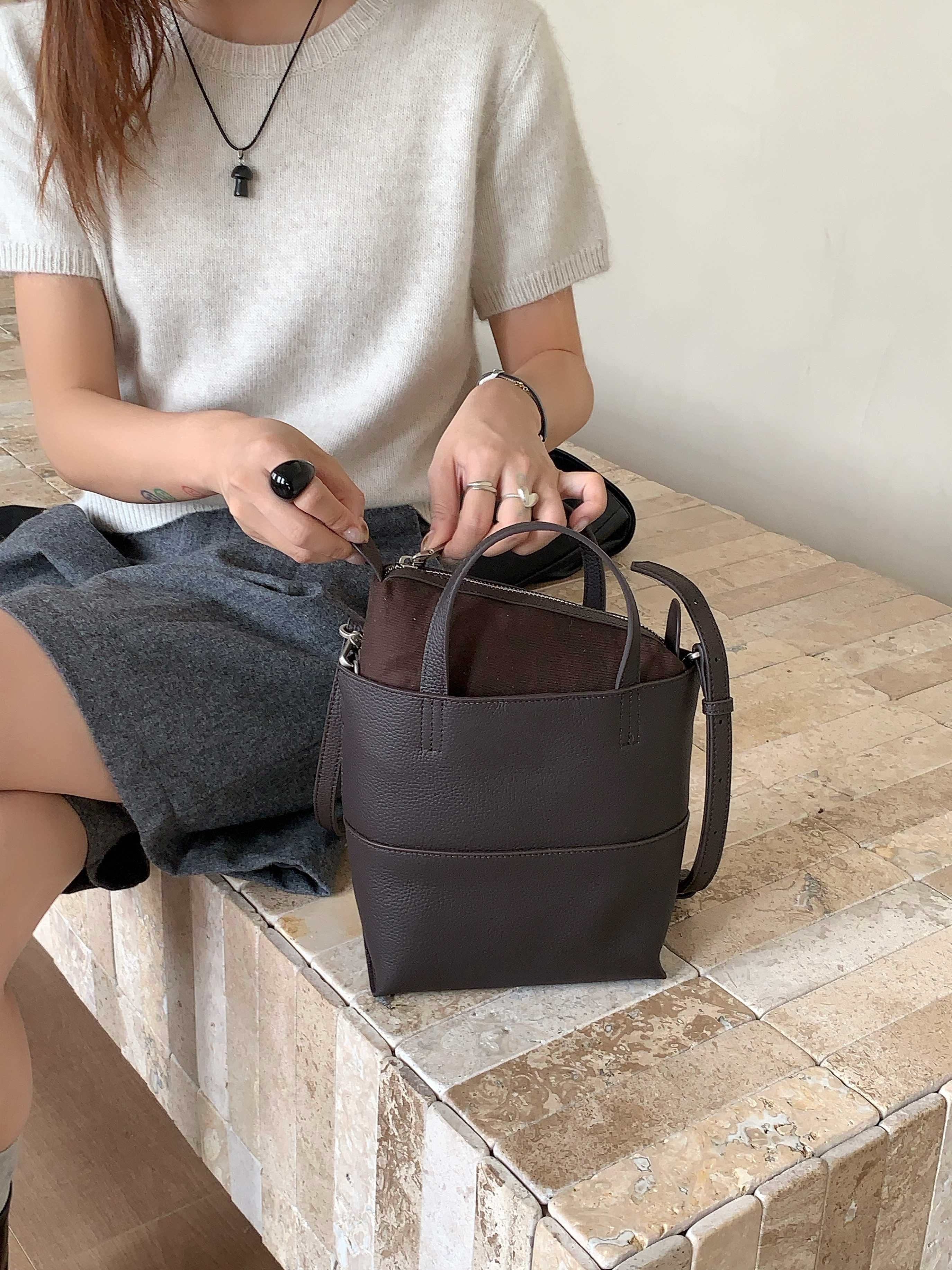 Rakuten - 本革 バケツ トートバッグ バケツ型バッグ ハンドバッグトートバッグ レディース バケツ バッグ 2way バケツ型トート 軽量 ショルダーバッグ おしゃれ きれいめ バケツバッグ 縦長 プレゼント 縦型 レザーバッグ 通勤 斜め掛け 送料無料