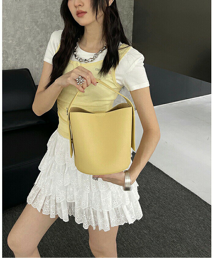 樂天商城 - 本革 ハンドバッグ レディース バケツ型 バッグ 本革バッグ ショルダーバッグ 2way ハンド バッグ 縦型 斜めがけ 肩掛けバッグ バケツバッグ ミニバッグ 通勤バッグ レザー お仕事バッグ 大人 上品 オフィス フォーマル ビジネス 送料無料