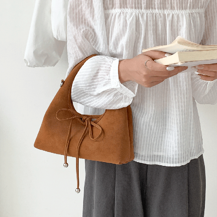 スエード調 ショルダーバッグ レディース 斜めがけ スエード バッグ 小さめ ハンドバッグ 2way スウェード バッグ 手提げバッグ ミニバッグ スエードバッグ リボン付き 柔らか きれいめ 大人 可愛い 小さい おしゃれ ファッション お出かけ 秋 冬 送料無料