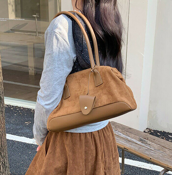 樂天商城 - 【10%OFFクーポン配布中！】スエード調 トートバッグ レディース きれいめ スエード バッグ スエードバッグ 肩掛けバッグ スウェード バッグ スウェードバッグ カバン 鞄 トート ハンドバッグ 大きめ 通勤バッグ 大容量 お仕事バッグ 横型 ビジネス OL 大人 秋冬 送料無料