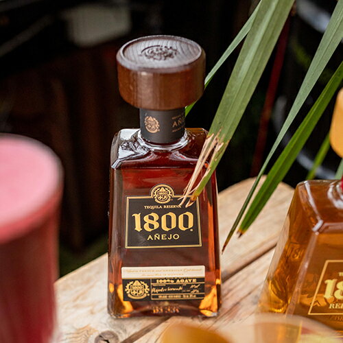 クエルボ 1800 アネホ ＜正規品＞ 750ml 40度 アサヒ Jose Cuervo TEQUILA テキーラ アニェホ ANEJO 虎S