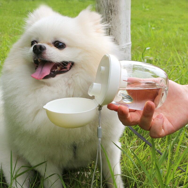 ペットウォーターボトル 300ml 犬 水筒 給水器 給水ボトル 犬 水 水飲み 散歩 水やり用品携? 持ち運び ..